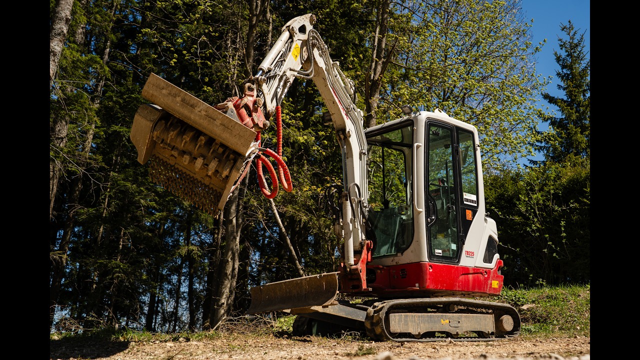 The GameChanger for Mini Excavators—PTH Excavator Crusher EC-S