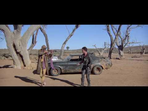 Mad Max 2 - The Road Warrior Battle (1981 Mel Gibson great  scene)