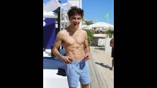 It All Adds Up Now (Axel Auriant Video)