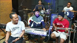 Download lagu Cover Latihan YOU AND ME - LAA ILAAHA ILLALLAH Cipt H.RHOMA IRAMA - Voc.Agus mp3 Download lagu Cover Latihan YOU AND ME - LAA ILAAHA ILLALLAH Cipt H.RHOMA IRAMA - Voc.Agus mp3