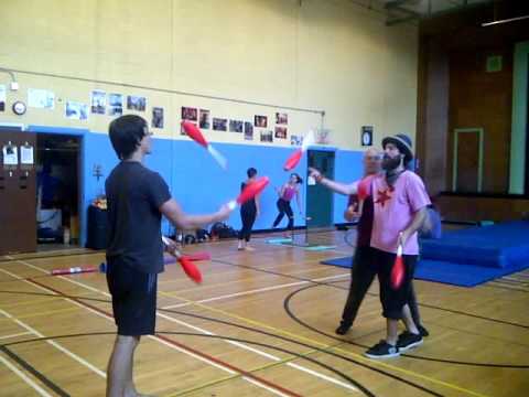 Juggling - 3 Person Pass, Constant Steal