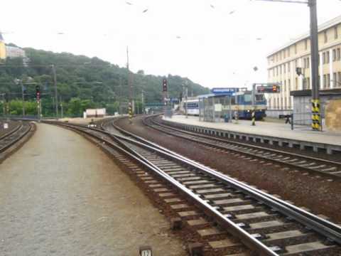 Příjezd vlaku Os 6823 do stanice Ústí nad Labem hlavní nádraží