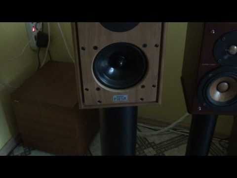 Jeanette Lindstrom & Steve Dobrogosz  " The Look of Love " + Harbeth P3ESR+  Naim