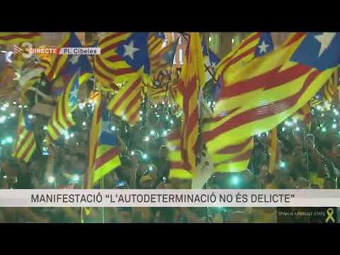 El cant de "L'estaca" com a final de la manifestació del 16M