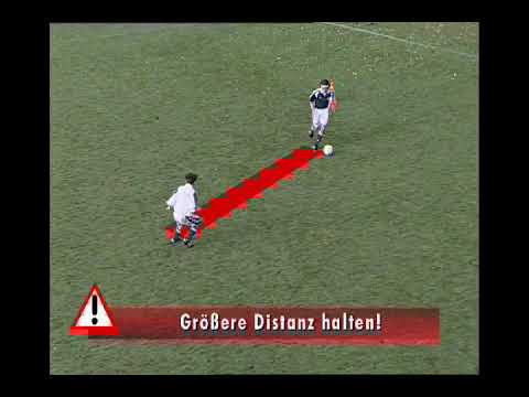 1 gegen 1   Frontal   außen   weite Distanz