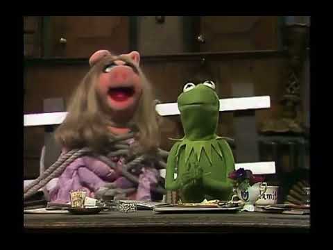 The Muppet Show - 306: Jean Stapleton - Backstage #4 (1978)