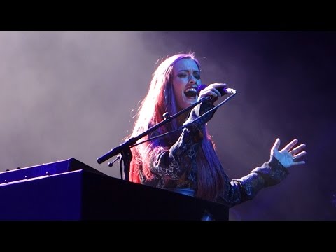 M83 - Oblivion – Live in Oakland