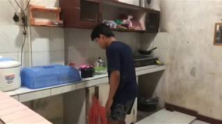 Download lagu AGUS KOTAK NGAMUK GARA GARA LAGU ENTAH APA YANG MERASUKIMU mp3