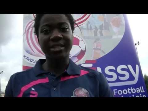 EXCLU - Ewele Ndolo (FF Issy) interviewée par Christian Estevez après Issy - Soyaux, le 21/09/2014
