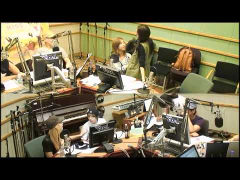 120619 f(x) Krystal Luna Petting