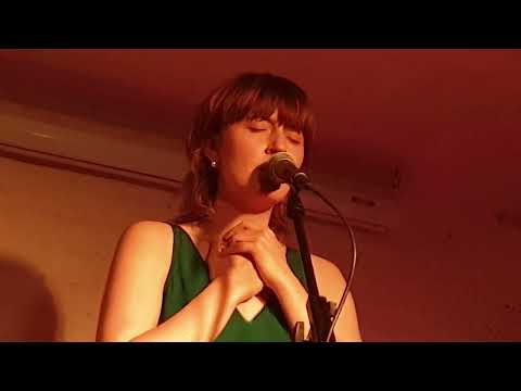 Federico Albanese & Tara Nome Doyle „Too Lost To Be Found“ Feinkost Lampe Hannover 29.10.2022 (4K)