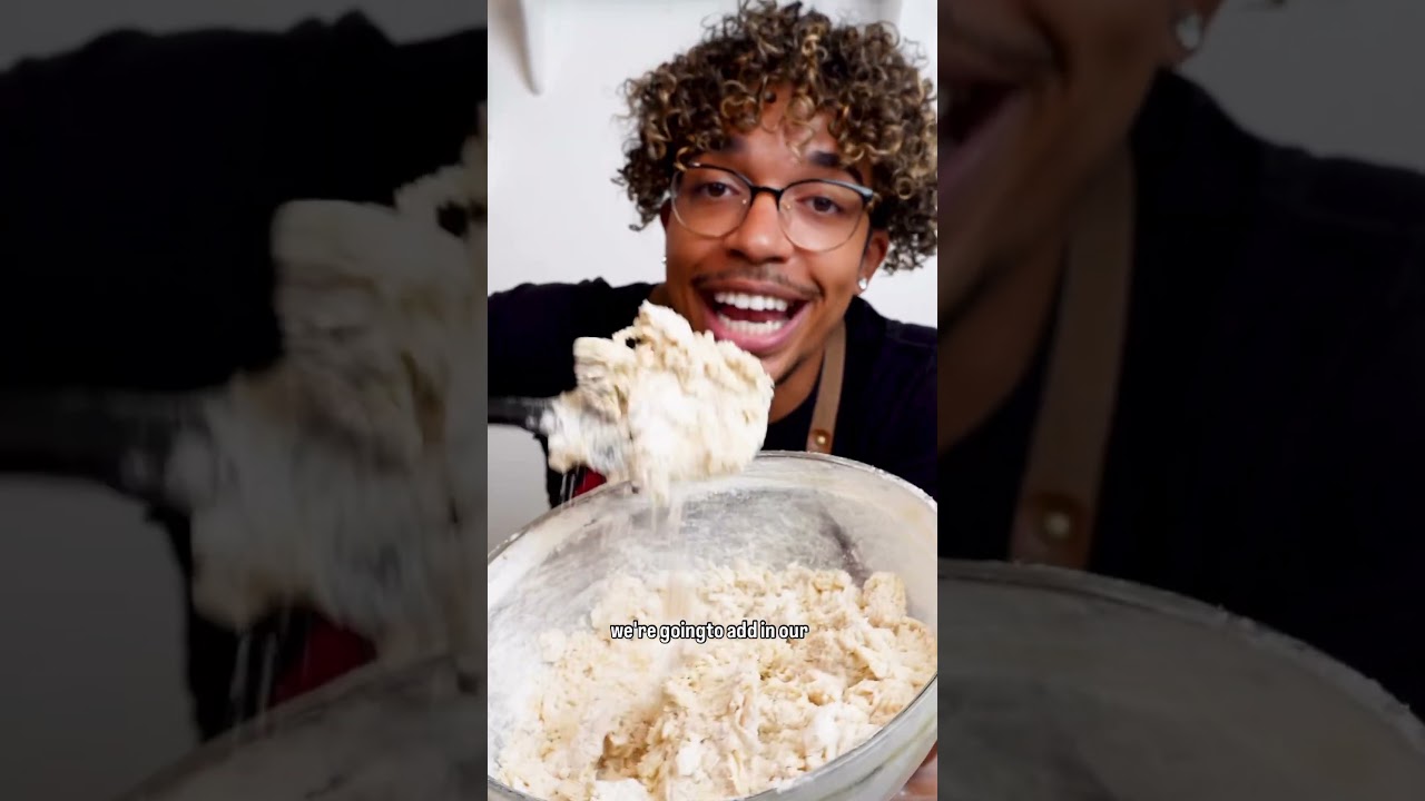 The BEST Chocolate Chip Cookie Recipe #bakingtutorial #chocolatechipcookies  #cookies