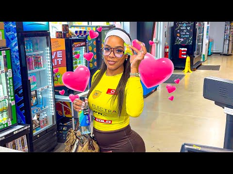 Cashier Falls in LOVE on The Clock!