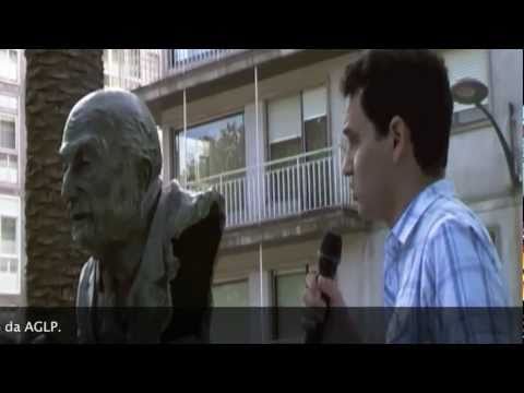 Vídeo: Vídeo co resumo do acto de homenaxe a Ernesto Guerra da Cal que tivo lugar en Santiago de compostela en 2011. O evento formou parte dos actos programados pola Academia Galega da Língua Portuguesa con motivo do centenario do nacemento de Guerra da Cal