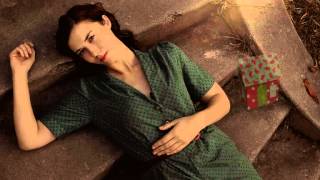 LISA HANNIGAN Paper House (Live)