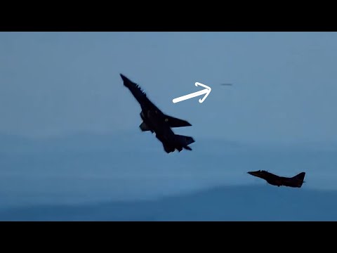 "Hit the brakes, he'll fly right by!" - Behind the Scenes with the REAL A-4 Pilots of TOP GUN