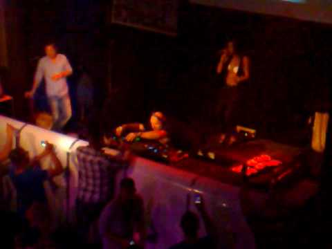 ATFC & Rae - It's Over (Live played by Simon Dunmore & Rae)