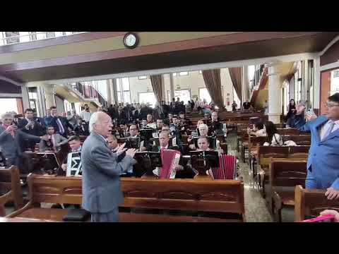 Ensaio em Tatui São Paulo com várias acordeões. 