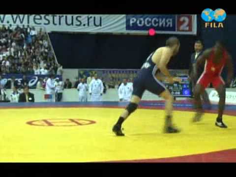 DANIEL Amas (NGR) -- HUSEYNOV Zelimkhan (AZE)  1/8 Finale