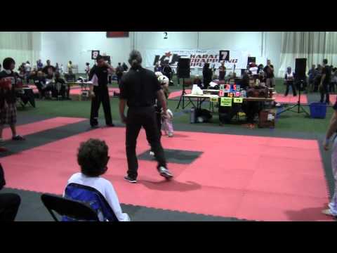 Justin Charron vs Douvris - KJS 2015 - Team Fight 2