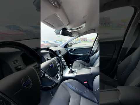 фото volvo v60 i 0