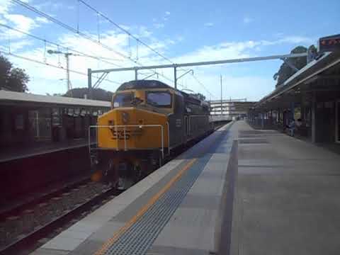 D477 LIGHT ENGINE C506 HEADING NORTH AT GOSFORD