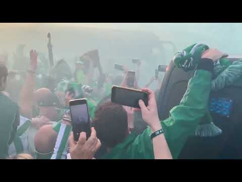 Final Copa del Rey Betis - Valencia llegada bus Betis