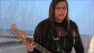 Cynthia plays London Rain