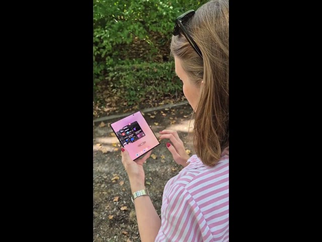 Vidéo teaser pour Test du Samsung Galaxy Z Fold8 Ultra par Chloe : multitâche pour mamans occupées