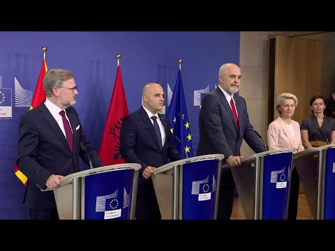 Top Channel/ “Pa të nuk do të ishim këtu”, Rama i uron ditëlindjen ish-kancelares Merkel