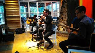 Download lagu Fiveminutes - kita harus bicara mp3