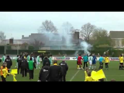 s.v. Leones 1 - Presikhaaf FC 1 erehaag Leones E1 en F2 pupillen (11.12.2011)