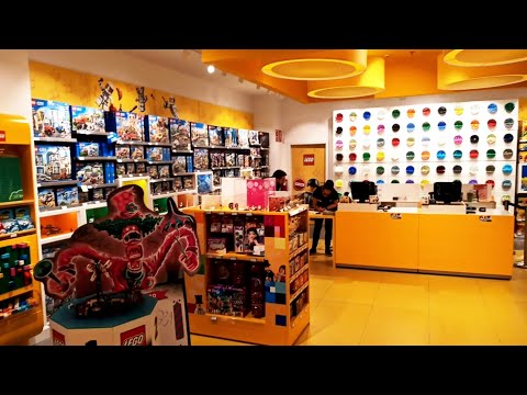 Inside LEGO Store SEVILLA SPAIN LAGOH
