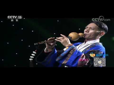 Top Chinese Hulusi performer Rum Aide:Happy Water Spraying Festival