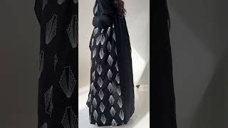 Abaya with zipper
