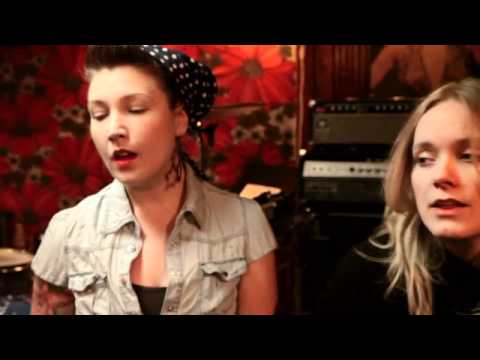 Jennie Abrahamson w/ Ane Brun and Elin Ruth Sigvardsson, "Hard to come by" acoustic version!