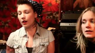 Jennie Abrahamson w/ Ane Brun and Elin Ruth Sigvardsson, "Hard to come by" acoustic version!