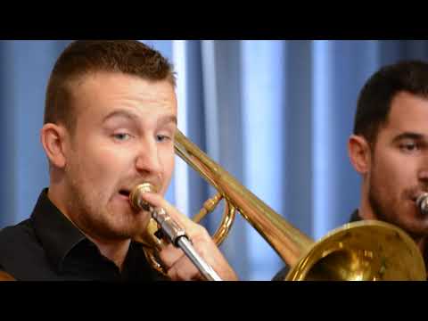 Bruckner Etude fur das tiefe Blech - Enrique Crespo.  Artística Trombone Choir