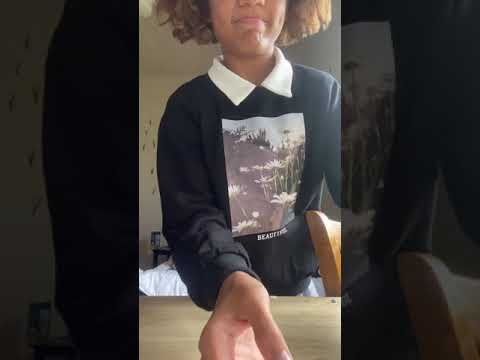 Dumb girl embarrassing herself by dancing to hooked