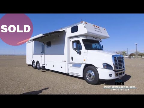 IWS 2018 Renegade Classic Stock# 9241: Exterior