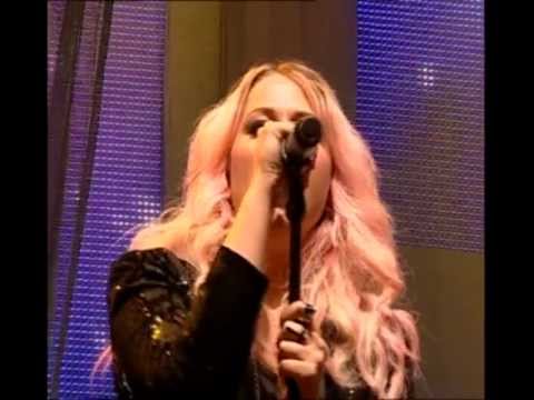 Amelia Lily Live at the Jingle Ball
