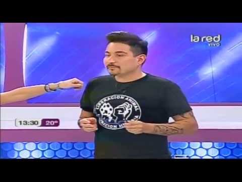 Felipe Avello imita a Andrés Caniulef