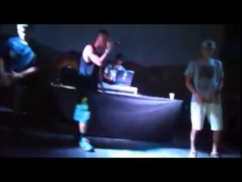 Mc Alemão Zn - Ao Vivo na Dubai - Passinho Do Romano