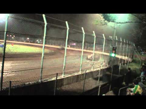 V8 Dirt Modifieds at Kingaroy - FEATURE