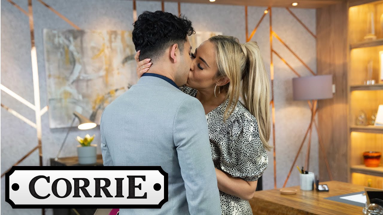 Aadi and Courtney Kiss | Coronation Street