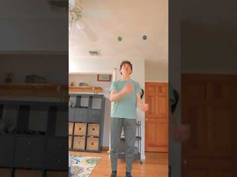 Best 4 balls yet! | Juggling