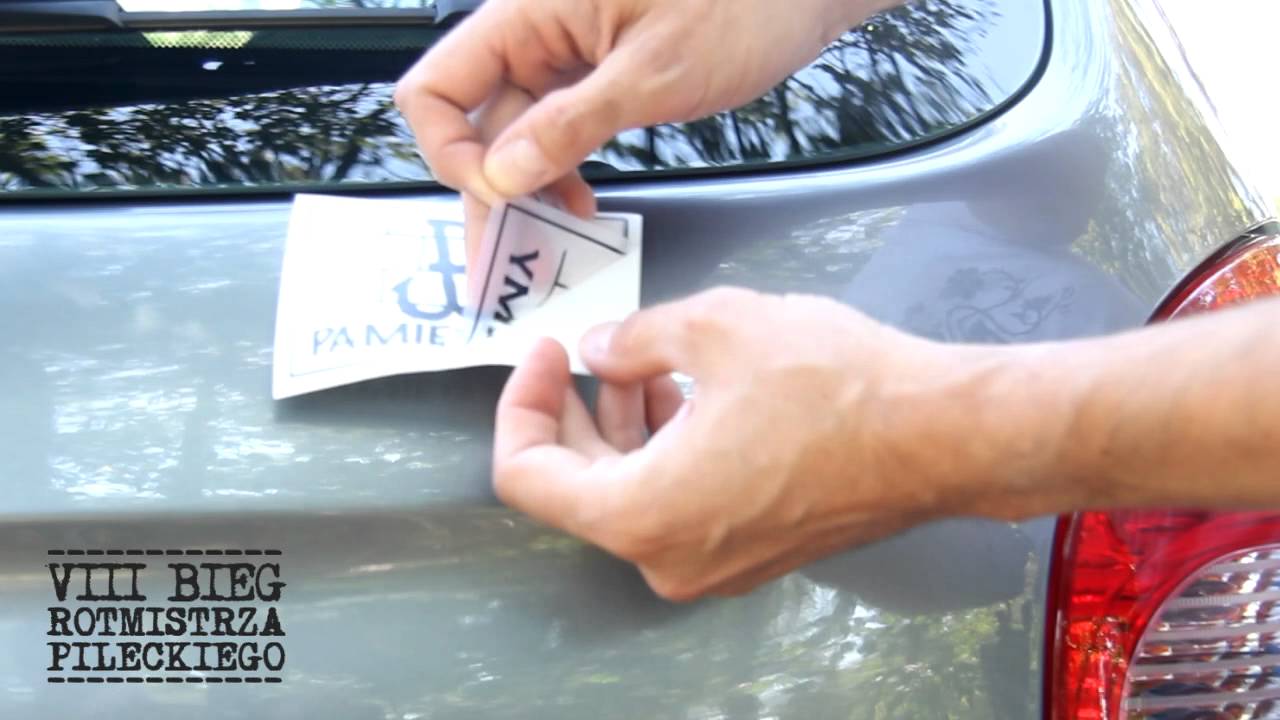 Jak przykleić naklejkę na samochód