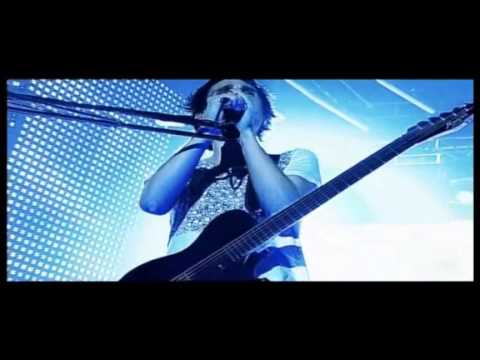 Video thumbnail for Invincible (Live in Milan)