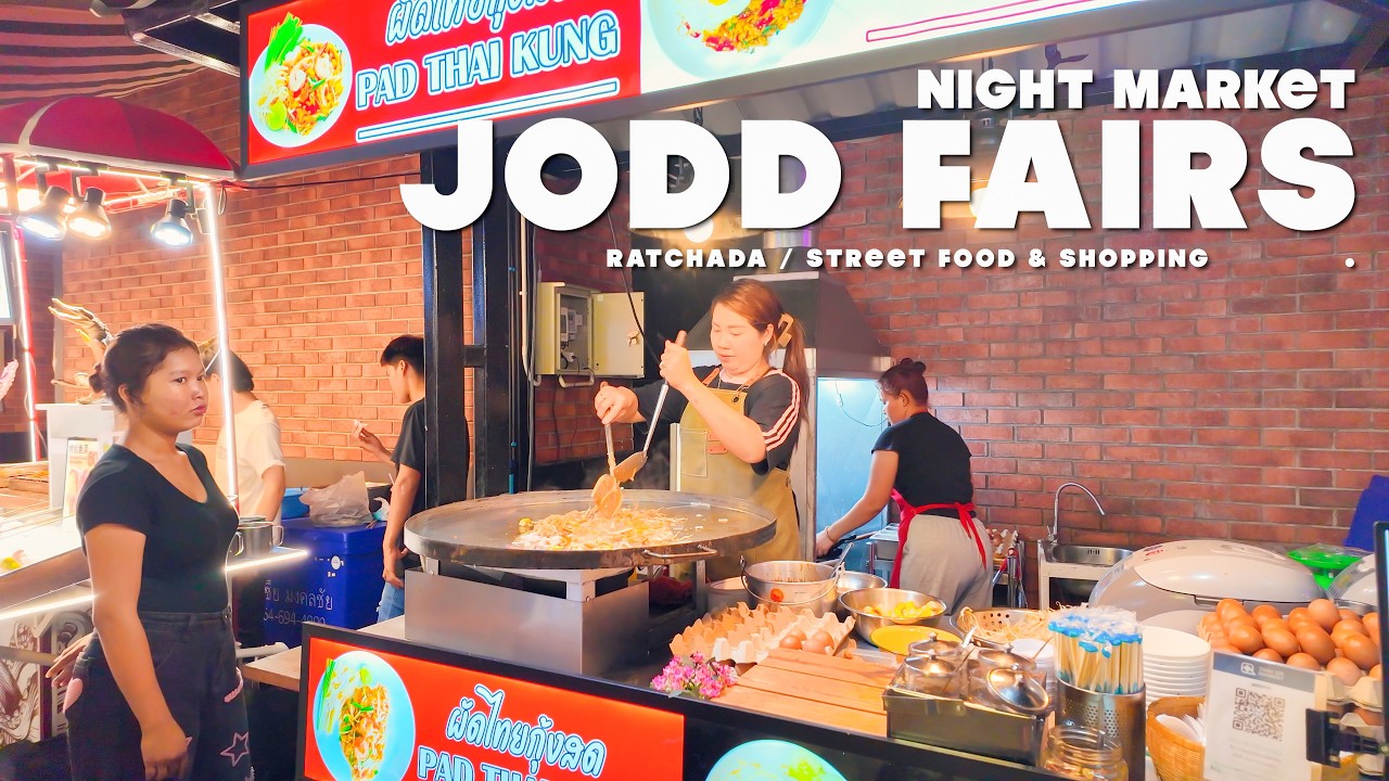 Embark on an immersive walking tour of JODD FAIRS Ratchada!