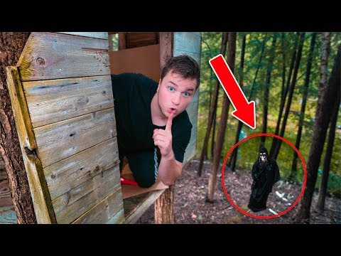 24 HOUR ABANDONED TREEHOUSE CHALLENGE! Escaping Hacker, Spies or Worse? Video